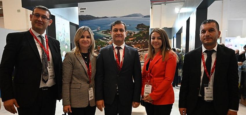 Başkan Öztürk Kemer stantını ziyaret etti