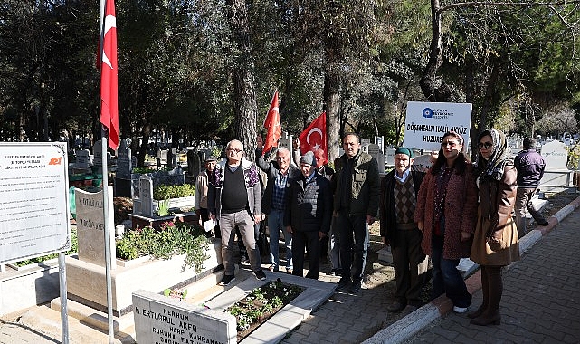 Huzurevi Sakinleri Topçu Yüzbaşı’nı Mezarı başında andı