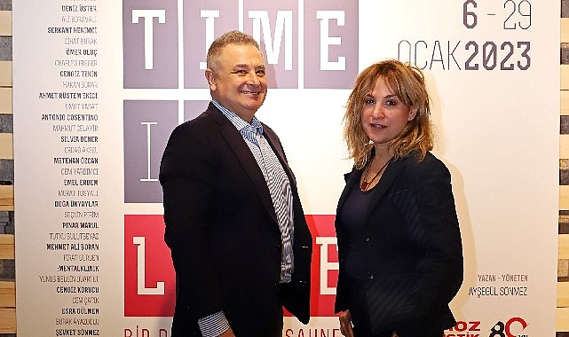 İçinden Sahne Geçen Sergi / “Time İs Love; Bir Dünya Gezisi Sahnesi” Ziyarete Açıldı.