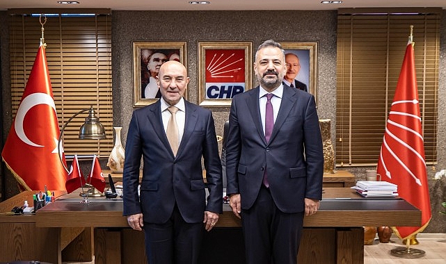 Başkan Soyer, CHP İzmir İl Başkanlığı’nı ziyaret etti “Mustafa Kemal Atatürk’ün hayallerine layık bir iş yapıyoruz”