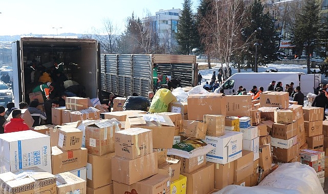 Çankaya’dan 27’si Tır 70 Araçlık İnsani Yardım