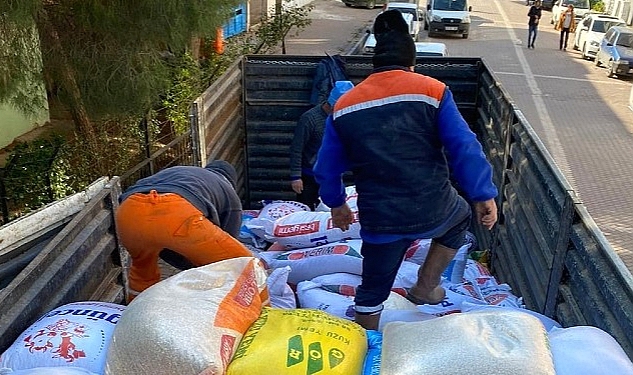 İzmir Kınık’tan Afetzedelere Yem Desteği