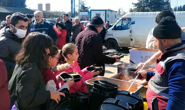 Keçiören Belediyesi’nden Kahramanmaraş’ta 3 Öğün Yemek Hizmeti