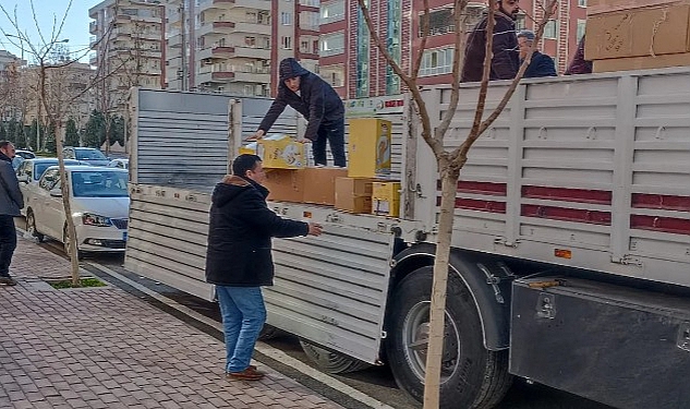 Lüleburgaz Belediyesi Yardım Tırları Bölgeye Ulaştı