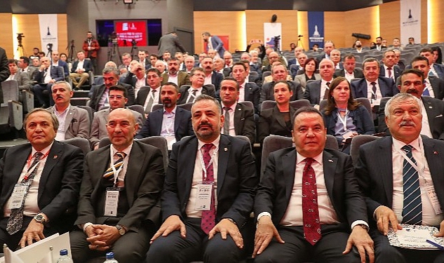 Başkan Böcek ‘İkinci Yüzyılın İktisat Kongresi’nde