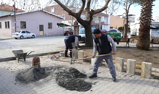 Burhaniye’de Yeşil Alanlar Yenileniyor