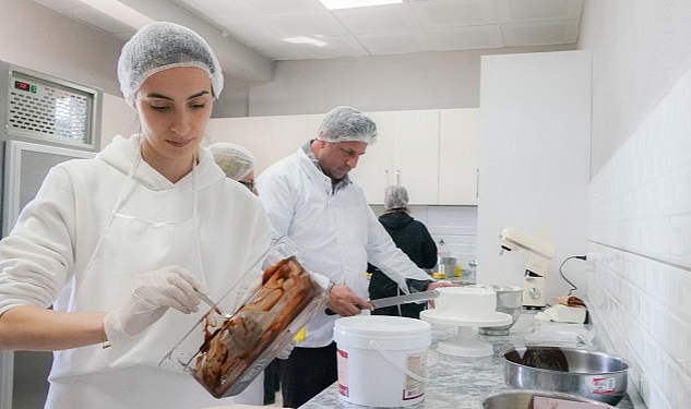 Çeşme’de Meslek Fabrikası hayata geçirildi