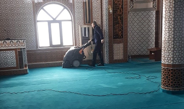 Gölcük’teki Camiler Ramazan Ayına Pırıl Pırıl Giriyor