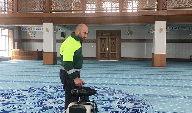 Keçiören’deki Camilerde Ramazan Temizliği