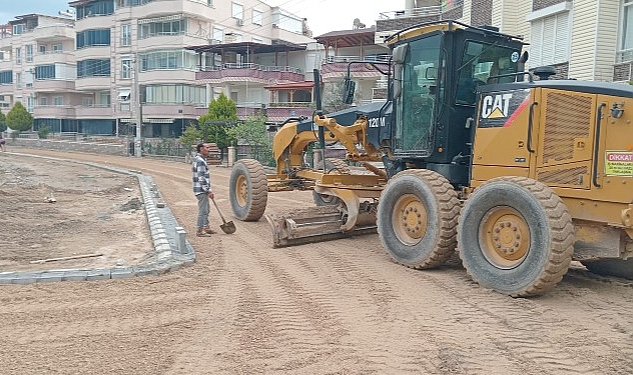 Yol Yapım Çalışmaları Devam Ediyor
