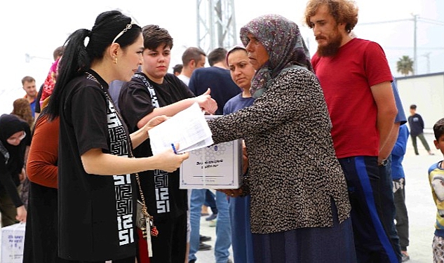 “Konya Konteyner Kentte Bayram Öncesi Çocuklar ve Aileler Unutulmadı”