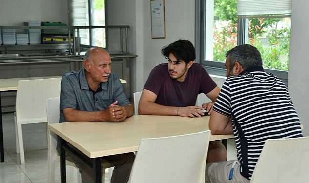 Başkan Özyiğit, “Şu anda 500 depremzede vatandaşımızı misafir ediyoruz.”