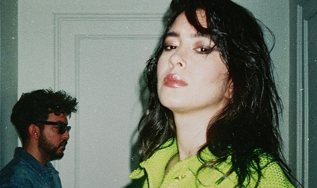 İş Sanat, “Cuma İş Çıkışı”yla Yaza Başlıyor